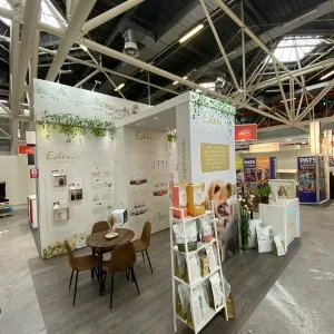 The latest trends in exhibition stand design - 2023 23 Eden Pet Foods ZooMark 2023 01